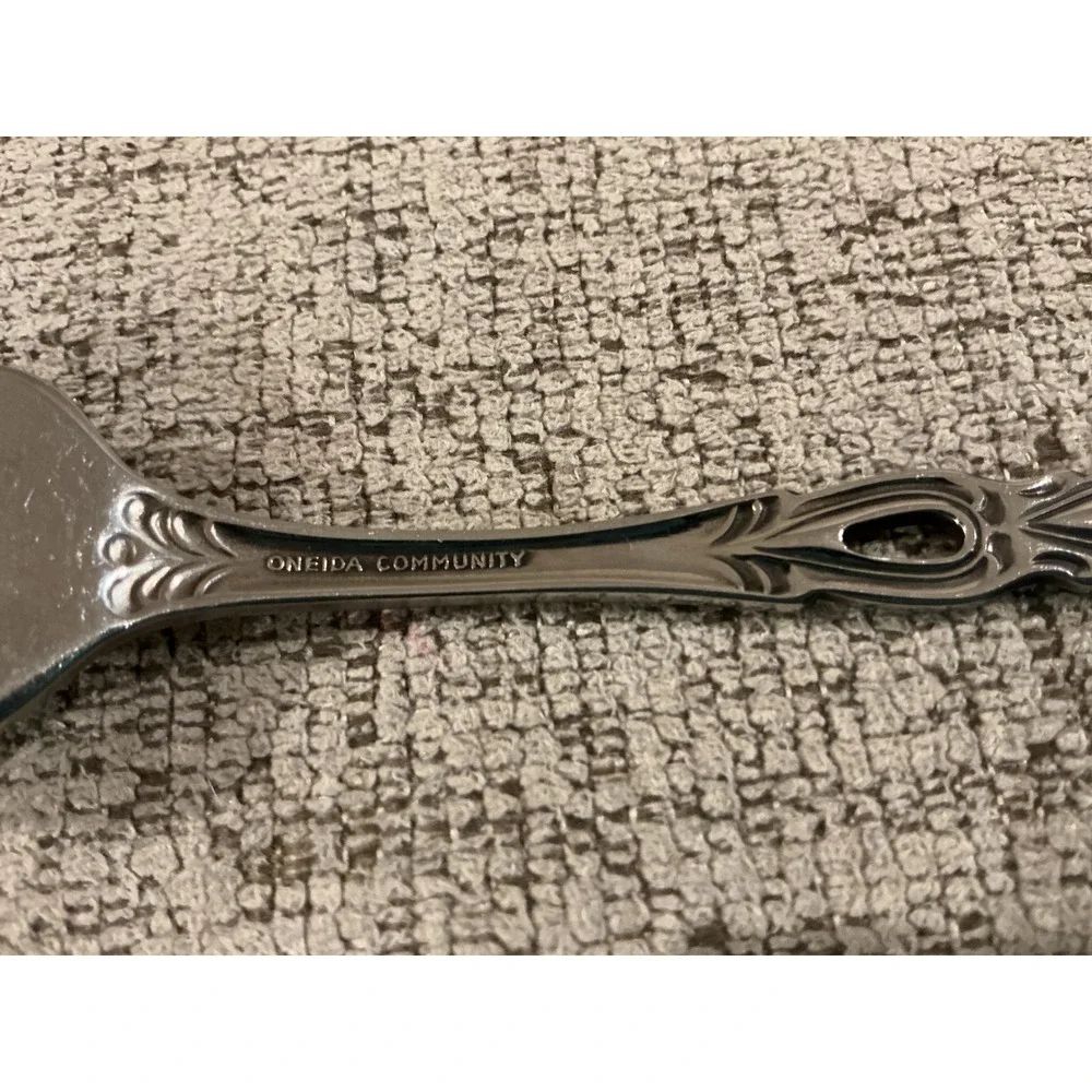Oneida Community Venetian Court‎ Stainless Steel Fork Set of 5 Pierced Filigree